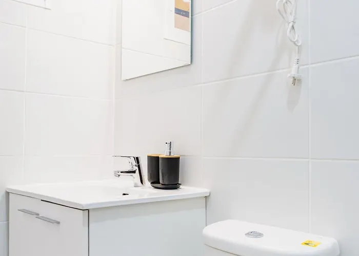 - Sabino De Sousa Homestay Lisbon