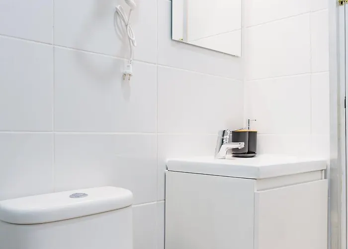 - Sabino De Sousa Homestay Lisbon