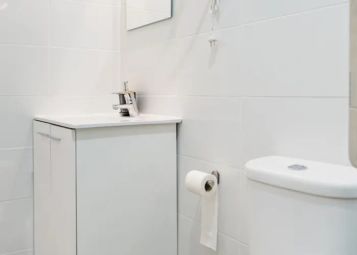 - Sabino De Sousa Homestay Lisbon