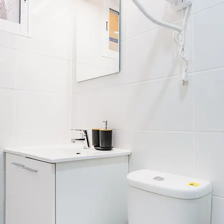 - Sabino De Sousa Homestay Lisbon