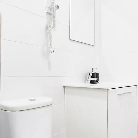 - Sabino De Sousa Homestay Lisbon
