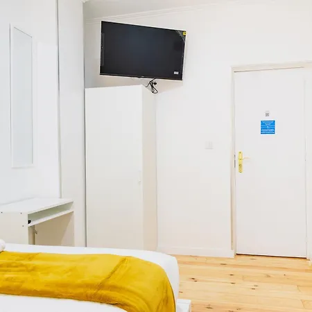 Ubytování v soukromí - Sabino De Sousa *