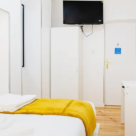 - Sabino De Sousa Homestay Lisbon