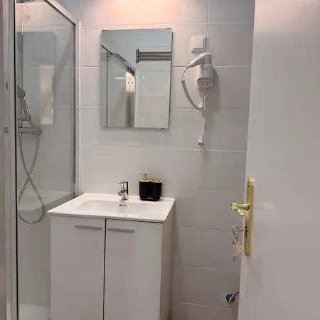 - Sabino De Sousa Homestay Lisbon