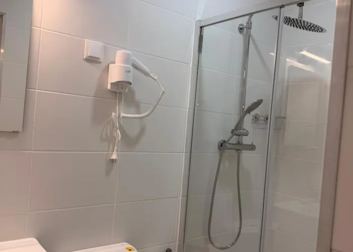 Accommodatie bij particulieren - Sabino De Sousa *