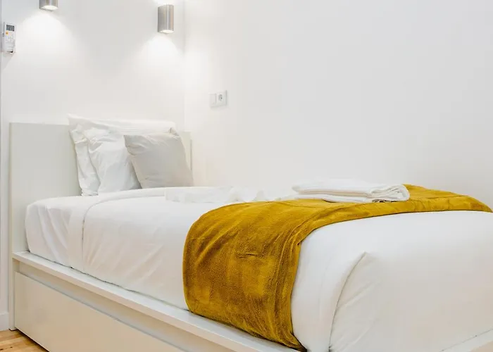 ホームステイ - Sabino De Sousa *