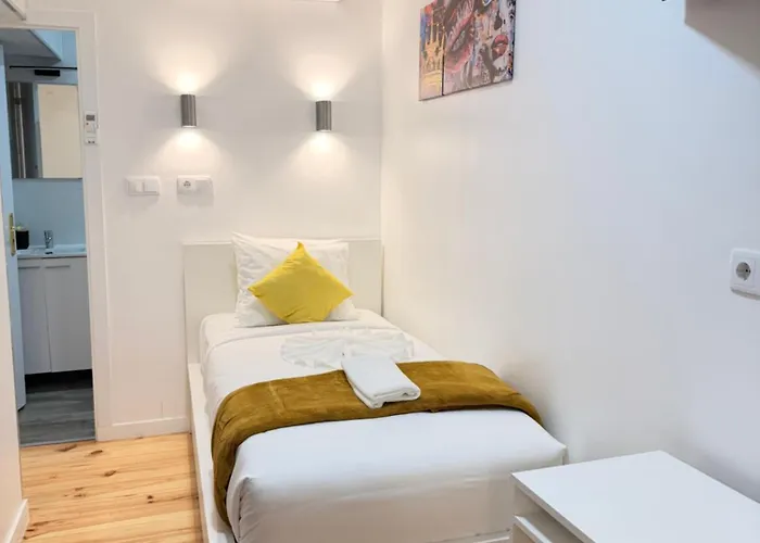 - Sabino De Sousa * Lizbona